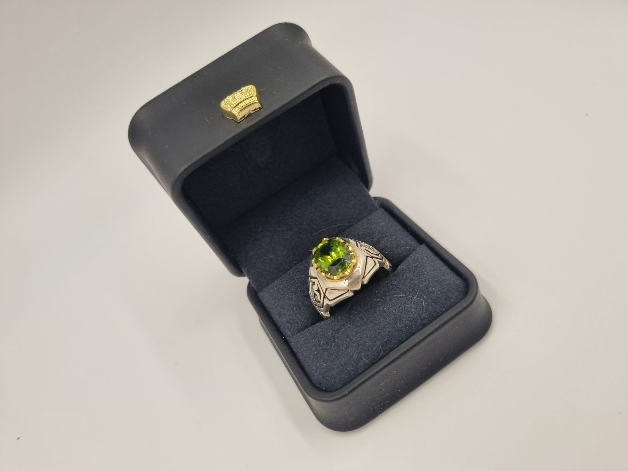 Peridot Özel Tasarım Gümüş Yüzük