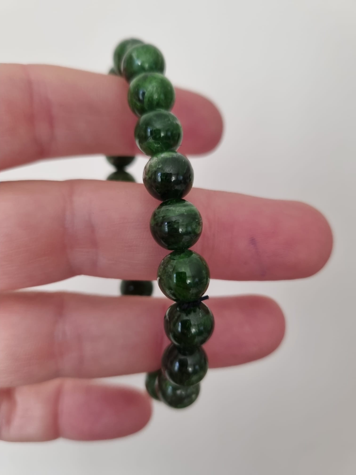 Doğal Diopsit Taşı Bileklik – 8 mm
