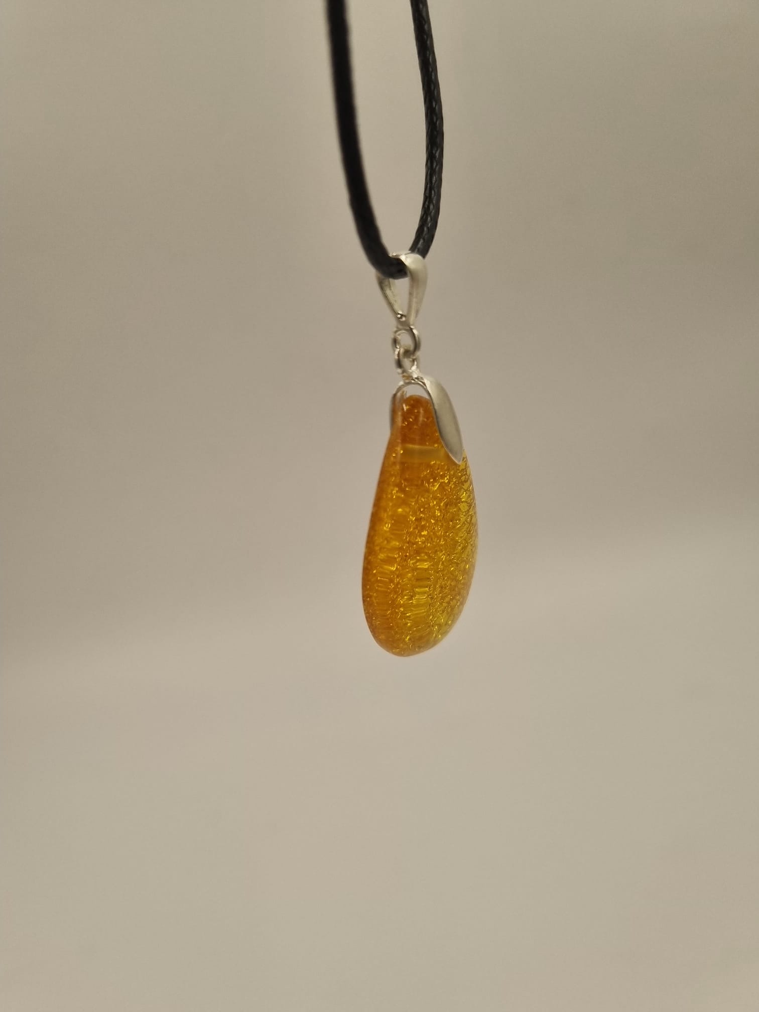 Kehribar Damla Kolye