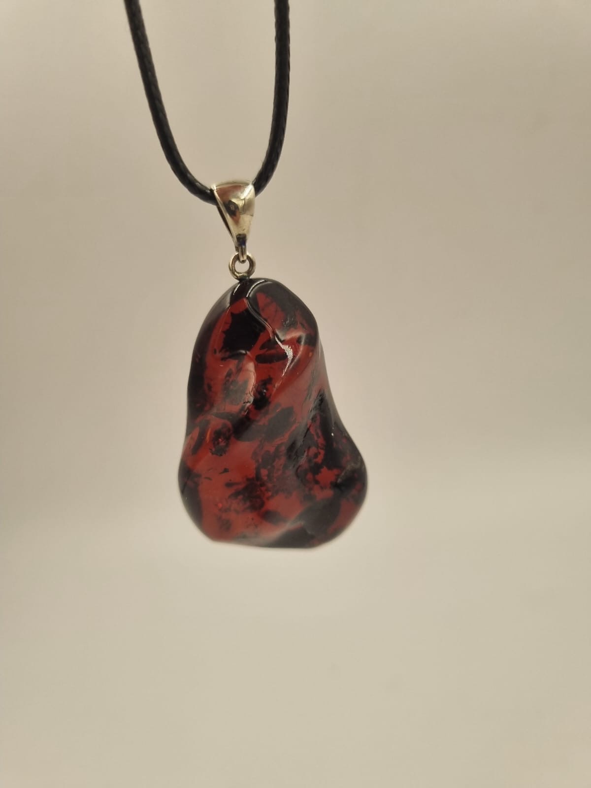 Kehribar Ateş Kolye