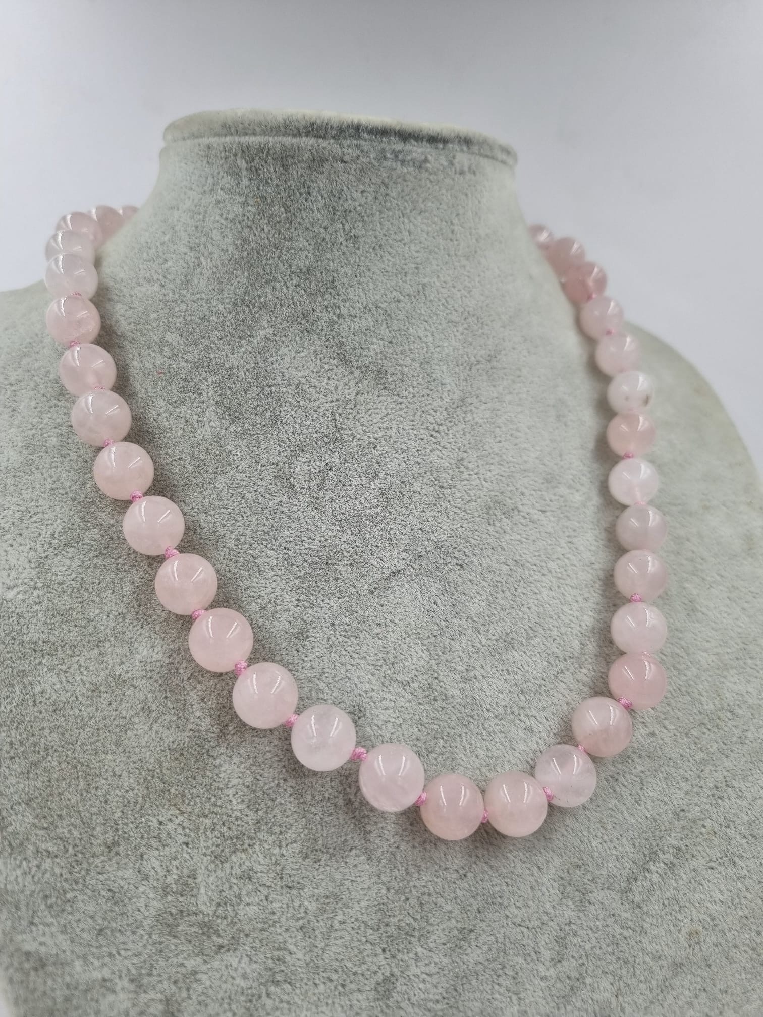 Pembe Kuvars 10mm/45cm Madagaskar