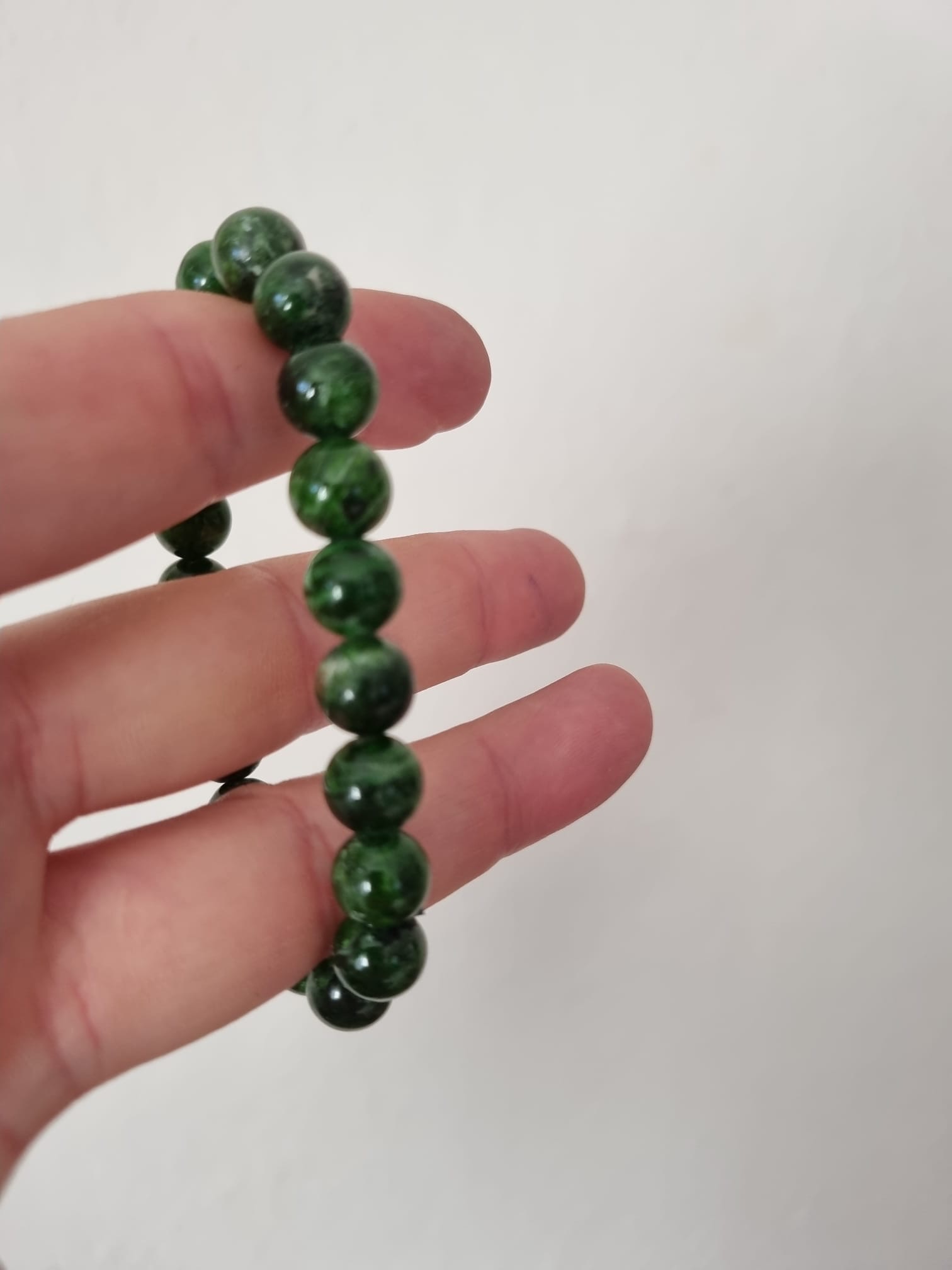 Doğal Diopsit Taşı Bileklik – 8 mm