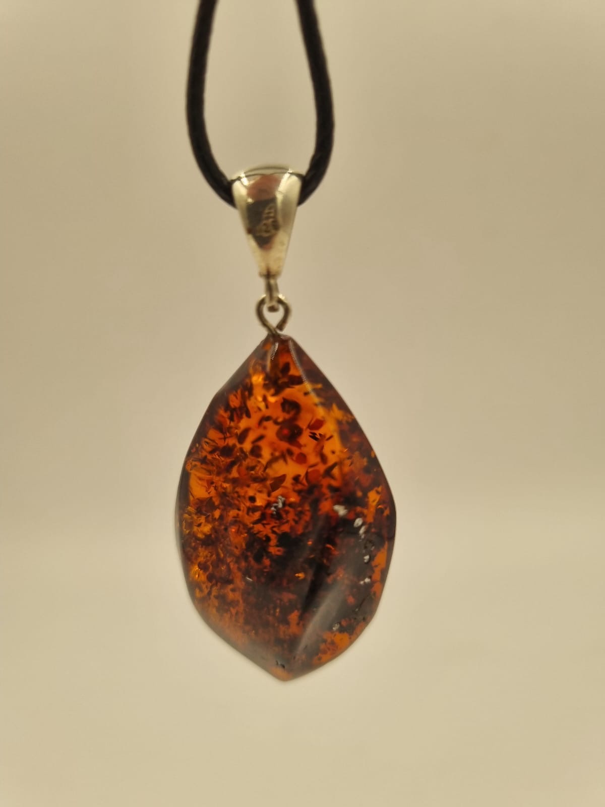 Kehribar Kolye Ucu Ateş