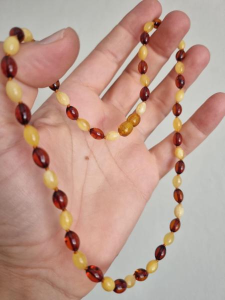 Doğal Bal ve Kabuk Kehribar Kolye – Arpa Kesim (45 cm)